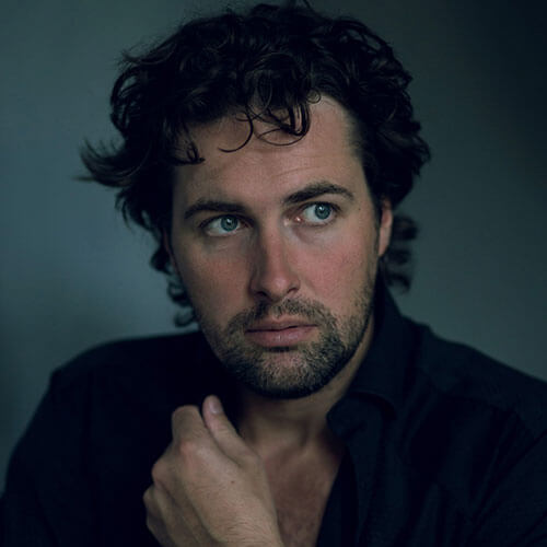 Александр Волков